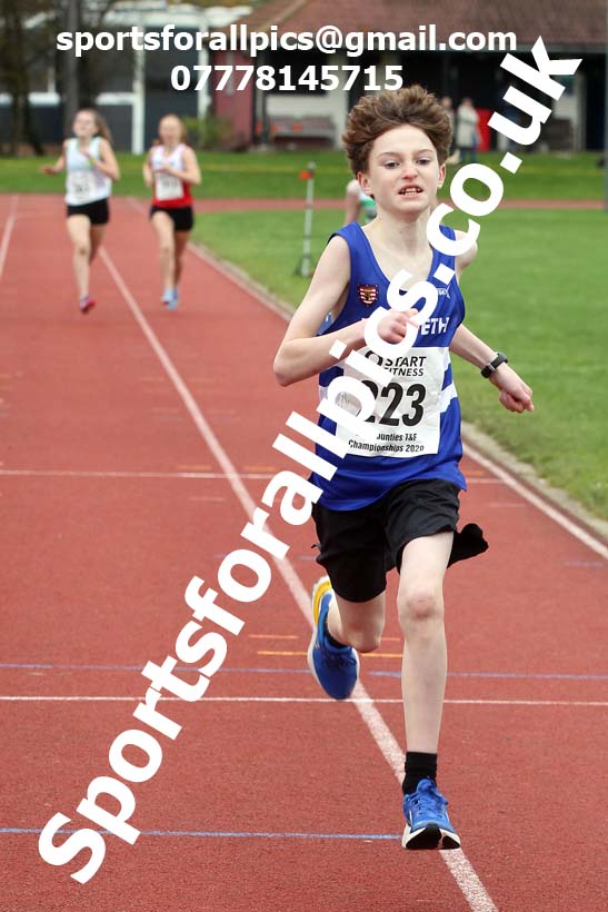 800 metres, NECAA Open Meeting, Morpeth, Sunday, October 18th. David T. Hewitson/Sports for All Pics